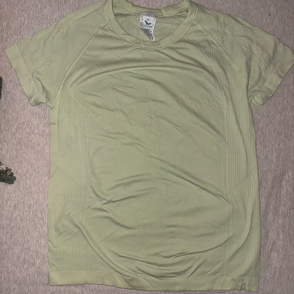 Like new old navy active top